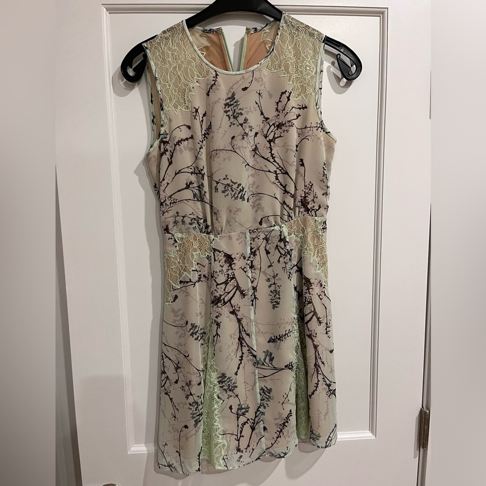BCBGMaxAzria Gwenyth mint green sleeveless dress size4